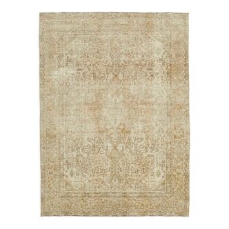 Handmade oriental 1980s 191 cm x 267 cm beige wool carpet