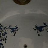 Hand fountain washes