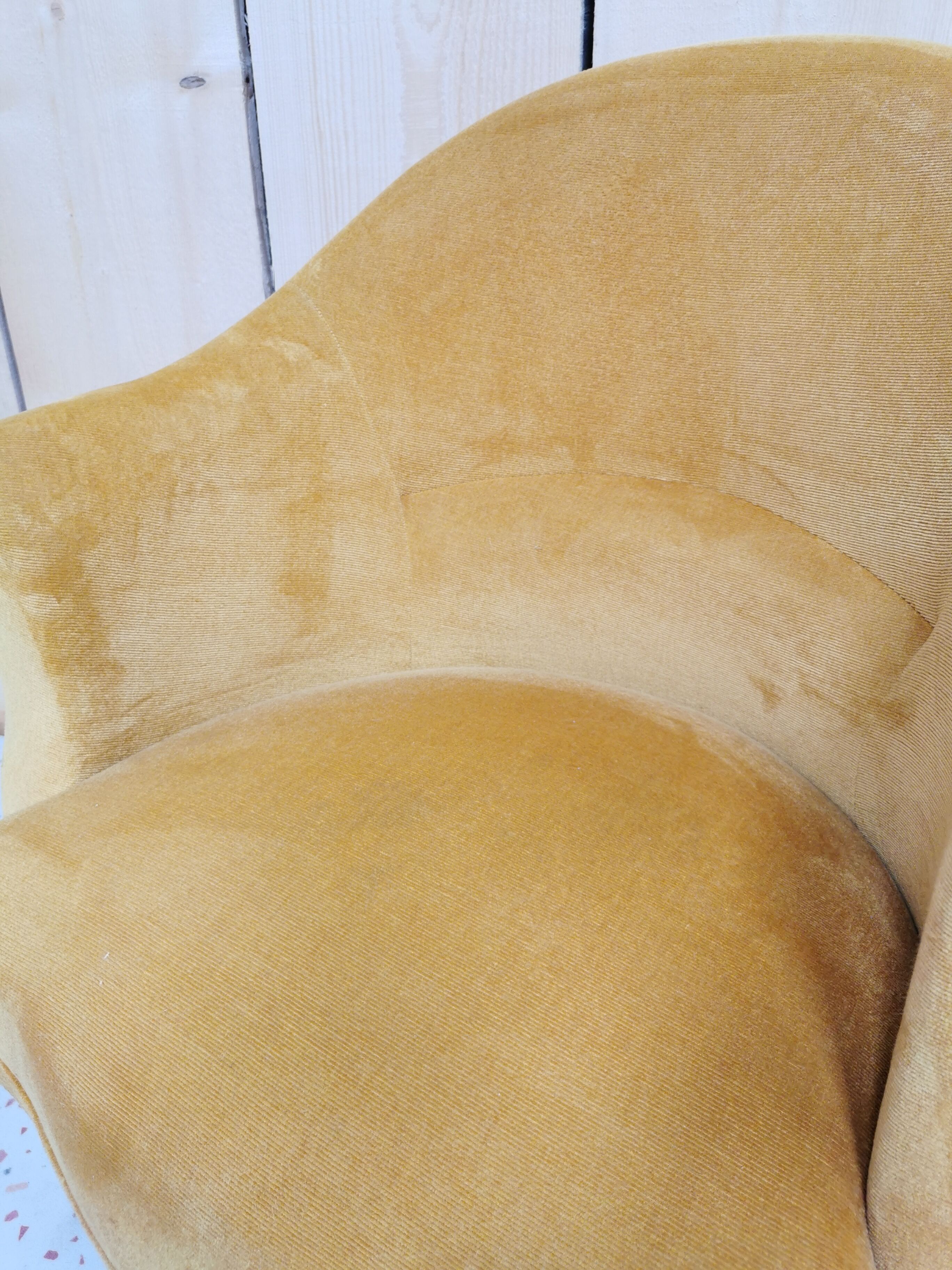 Toad chair