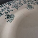 7 assiettes plates modèle Jane à décor floral vert foncé Saint-Amand