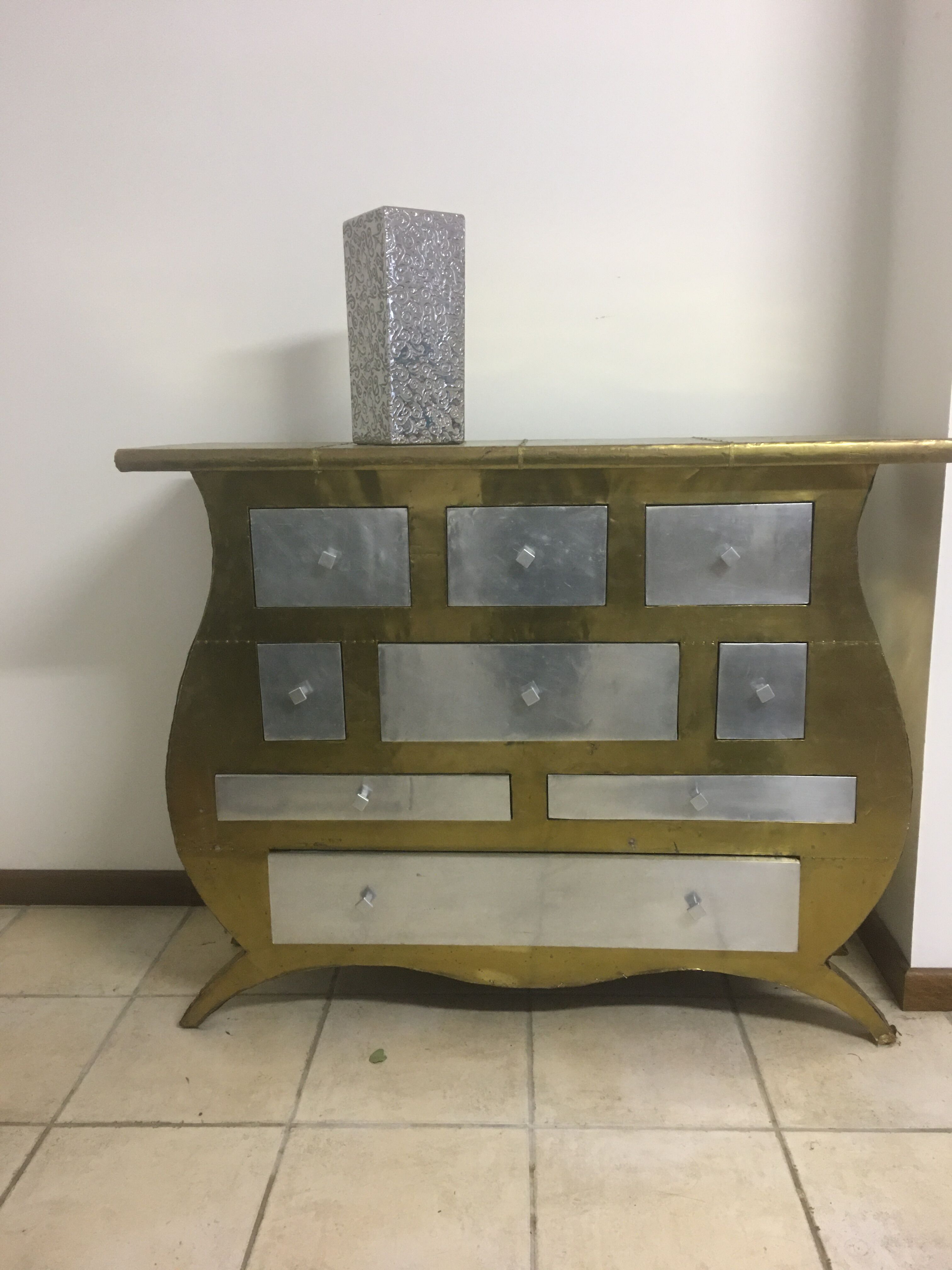 Chest of drawers 20 th brass and metal