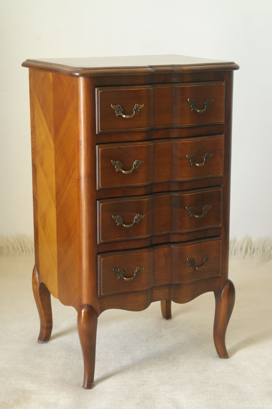 Chiffonnier style Louis XV cherry in marquetry