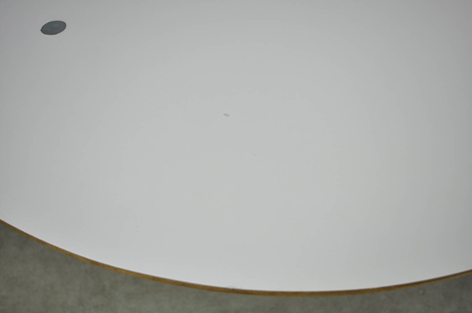 Post modern / table à manger conceptuelle / koen van velsen / pays-bas années 80