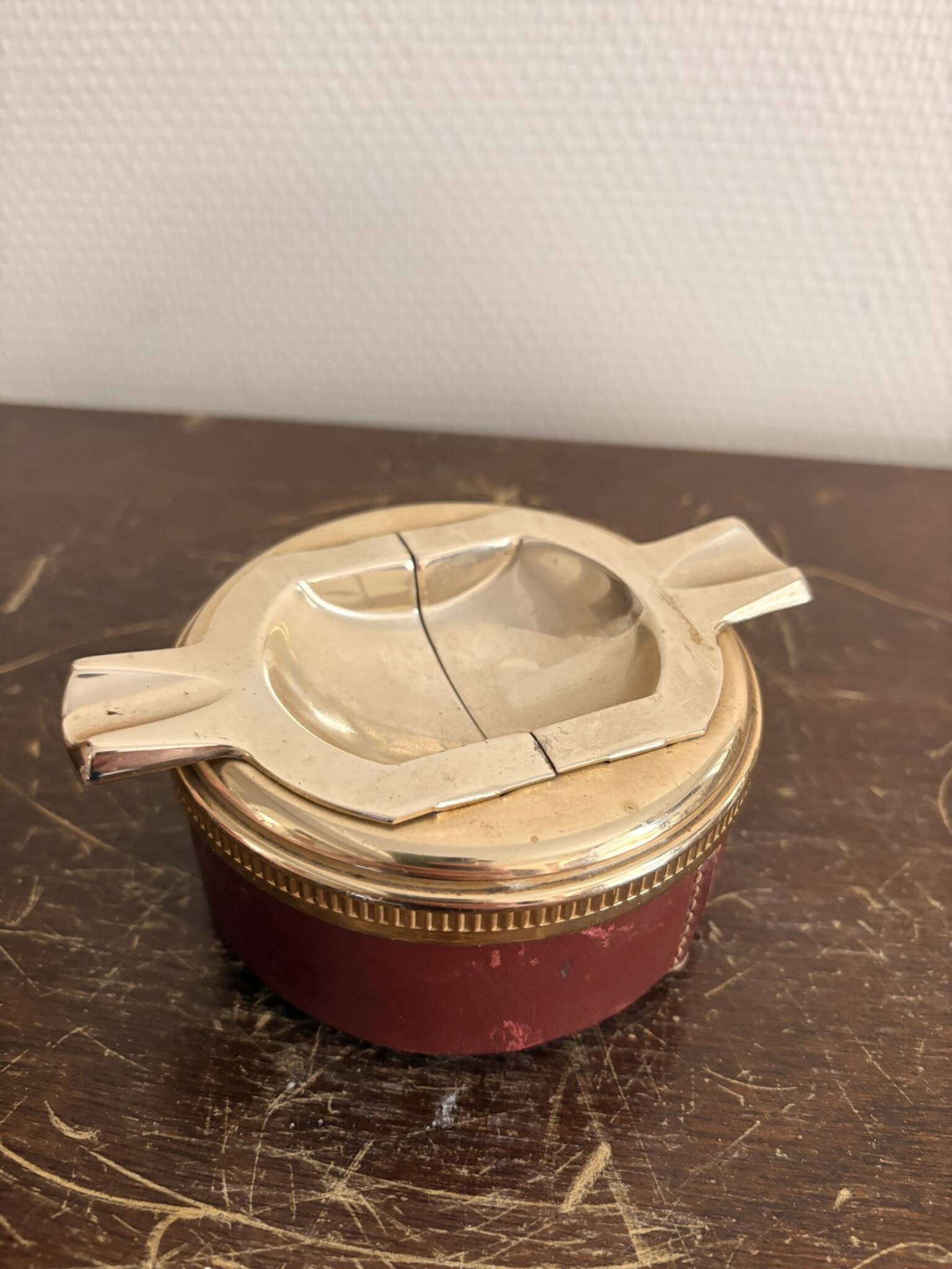 Mid-Century Modern Italian Silver Metal Leather Table Ashtray