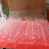 Centaine de verre certains en cristal