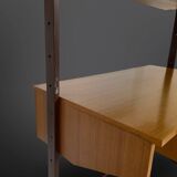 Bibliothèque italienne du milieu du siècle avec bureau.