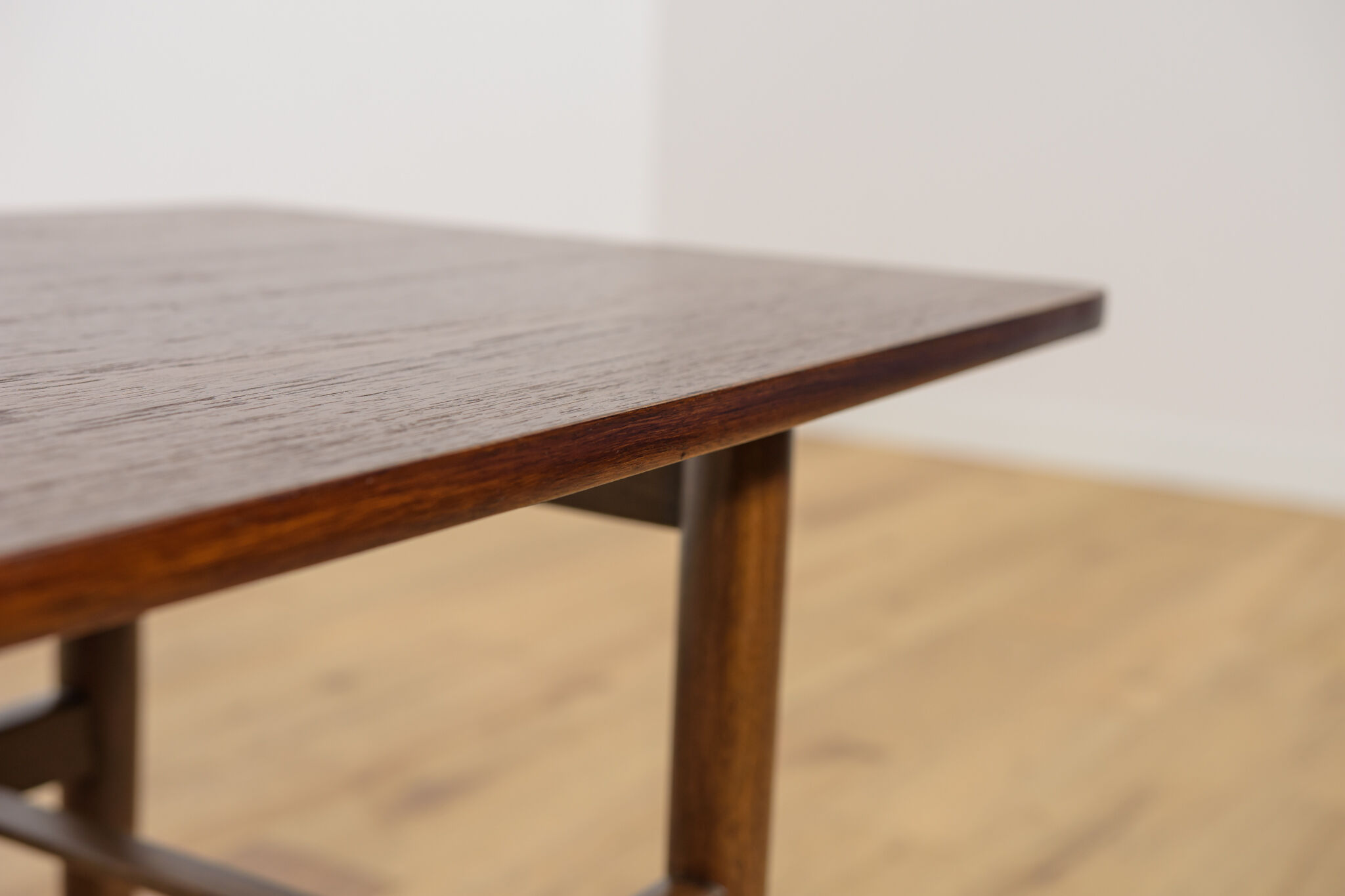 Table basse en teck du milieu du siècle, Danemark, années 1960