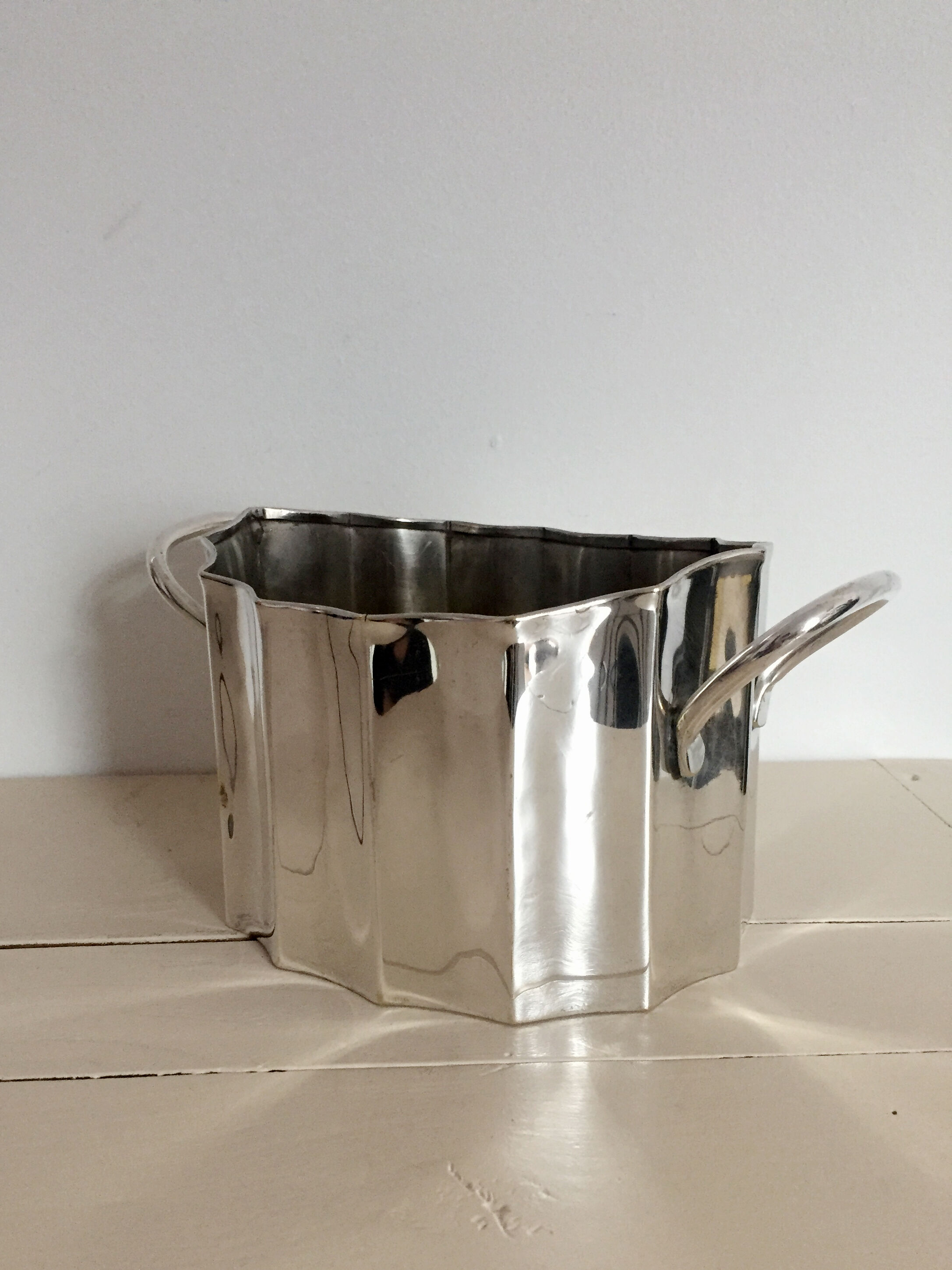 Silver metal ice bucket