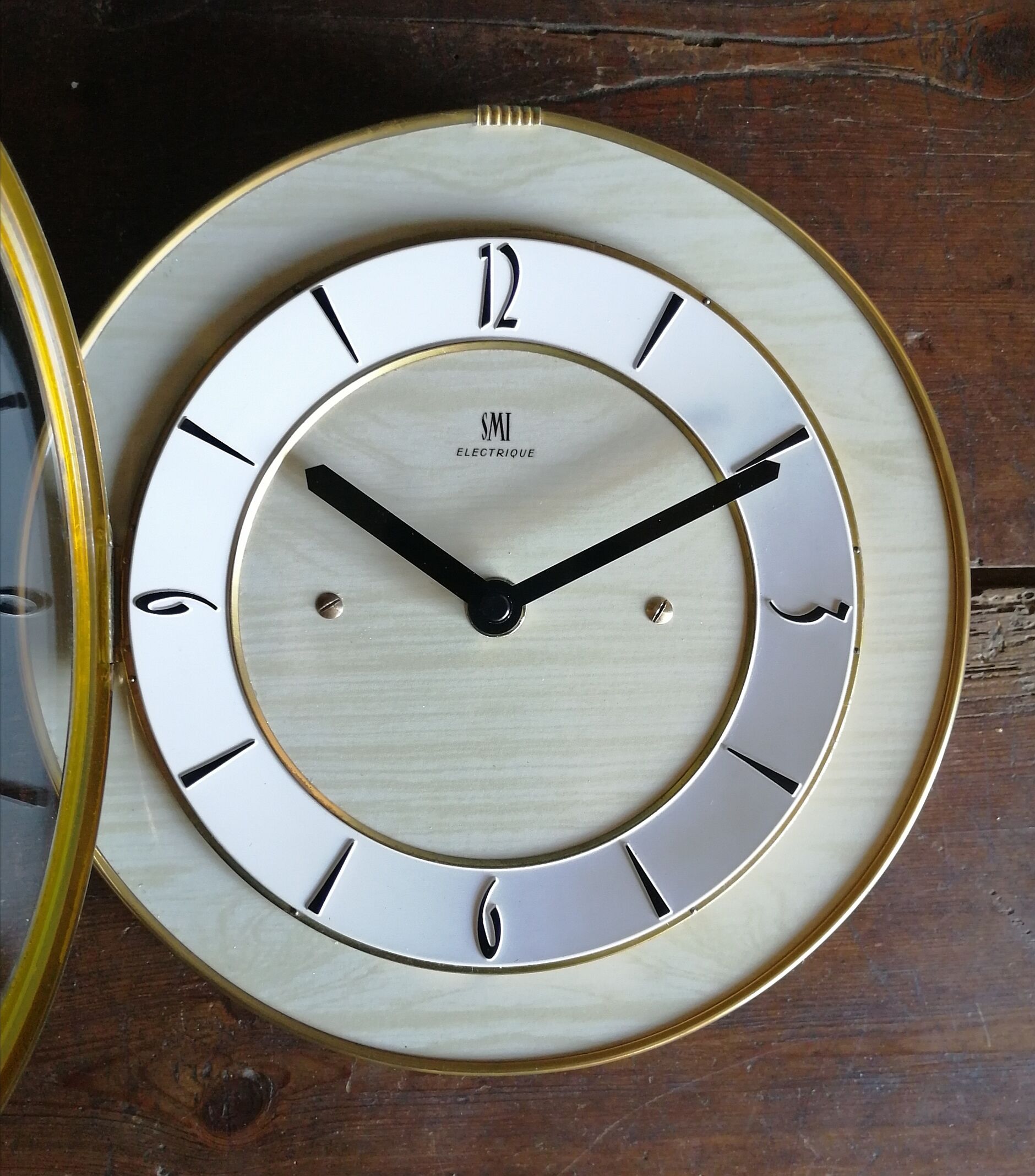 Formica vintage clock round silent wall clock "SMI golden maple"