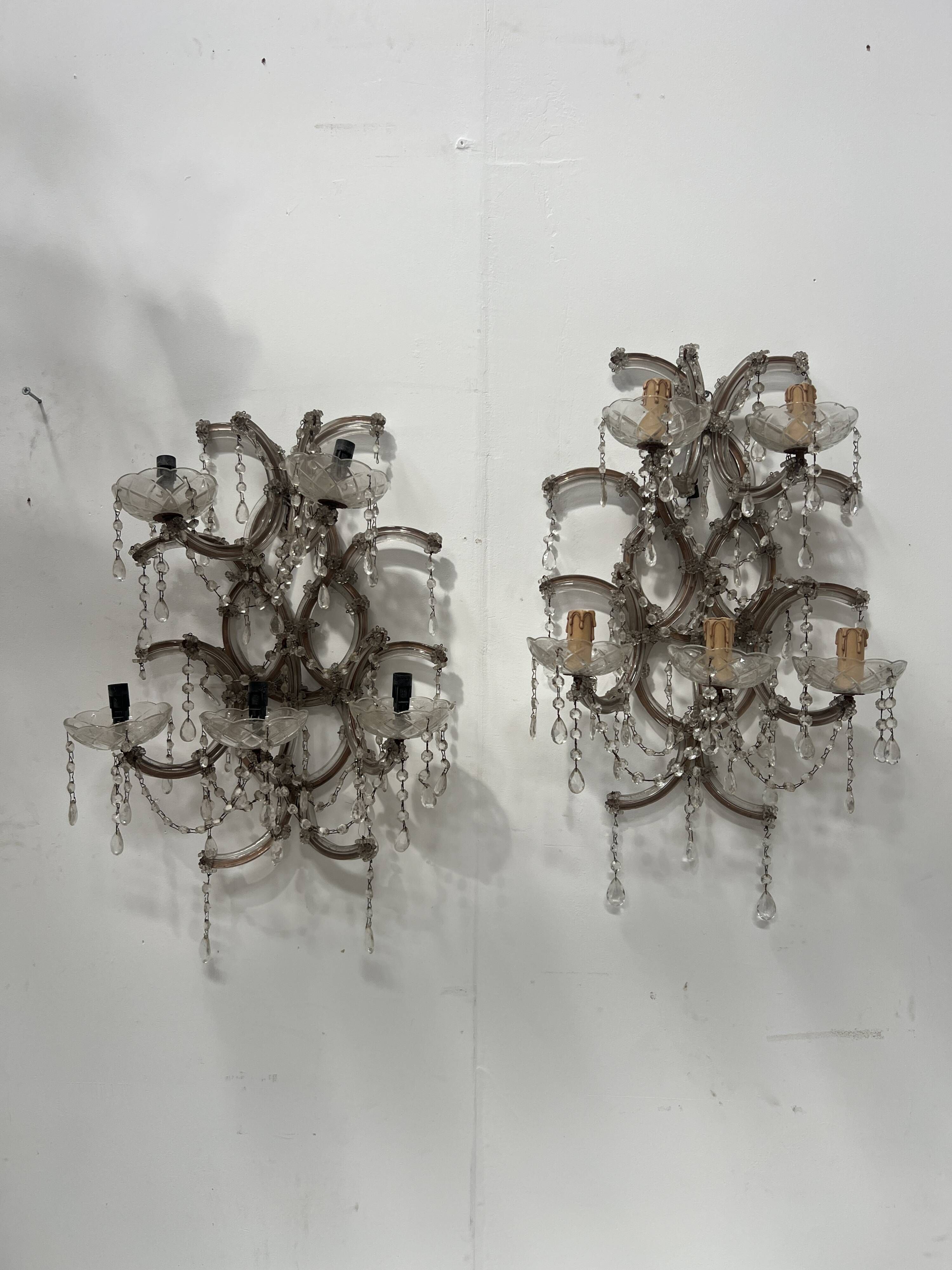 Pair of "Marie Thérèse" wall lights Brass frame glass and pendants 20th century