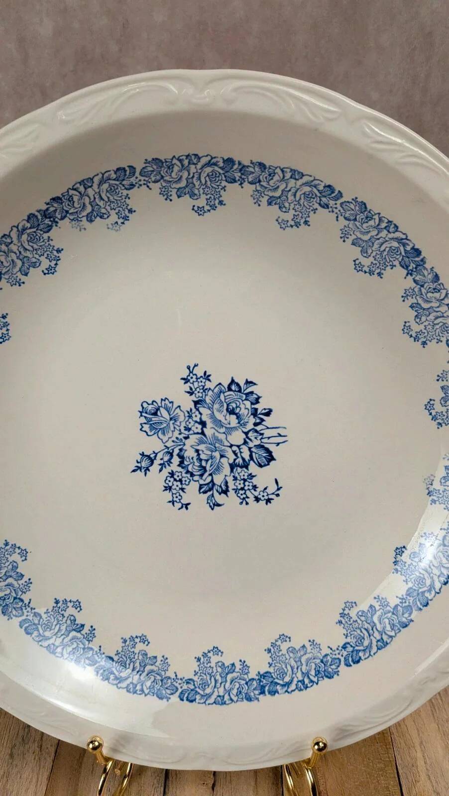 Round plate Digoin-Sarreguemines model Clovis