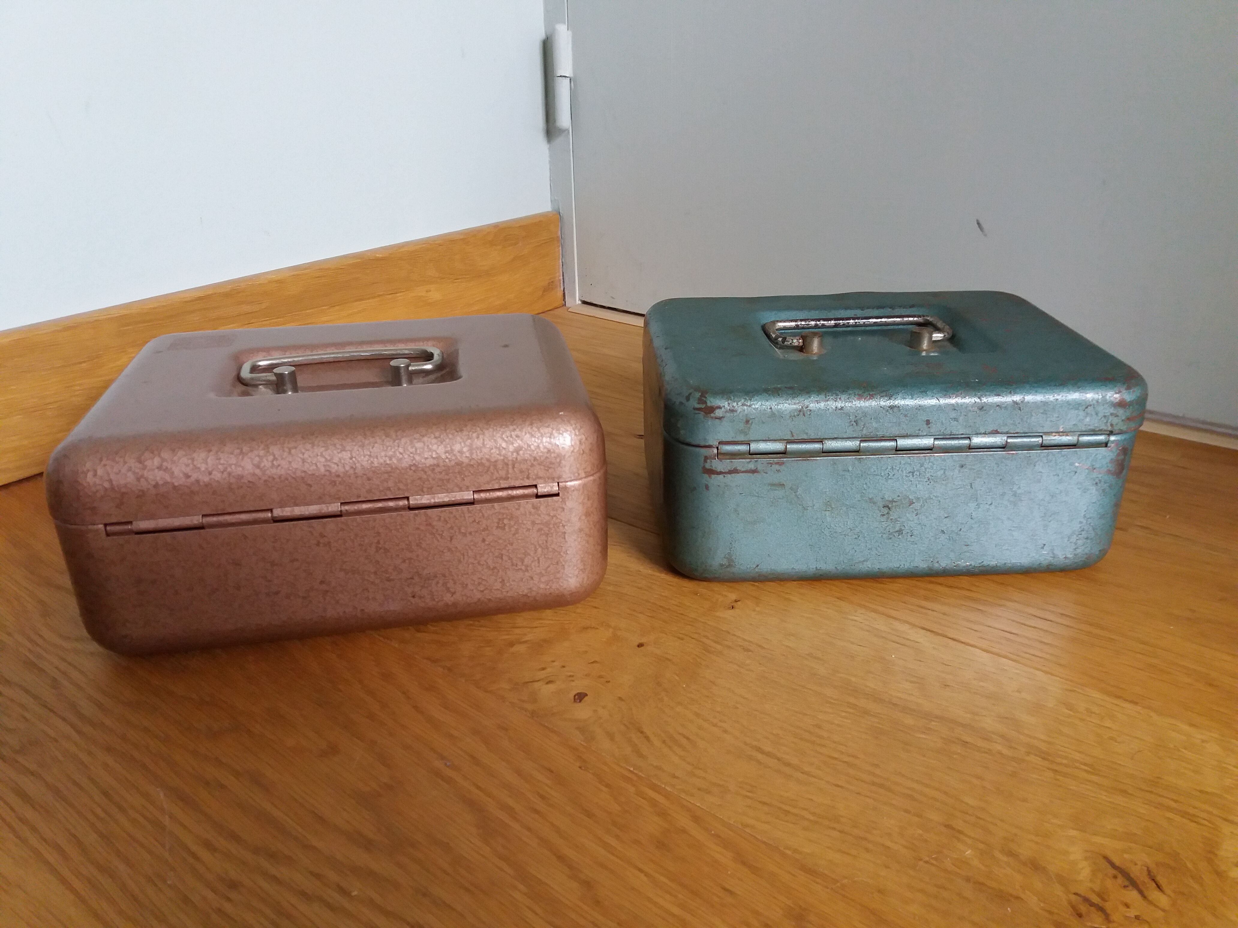 Empty storage boxes industrial style pocket