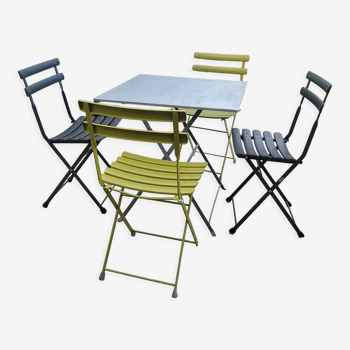 Salon de jardin table carrée 4 chaises pliantes