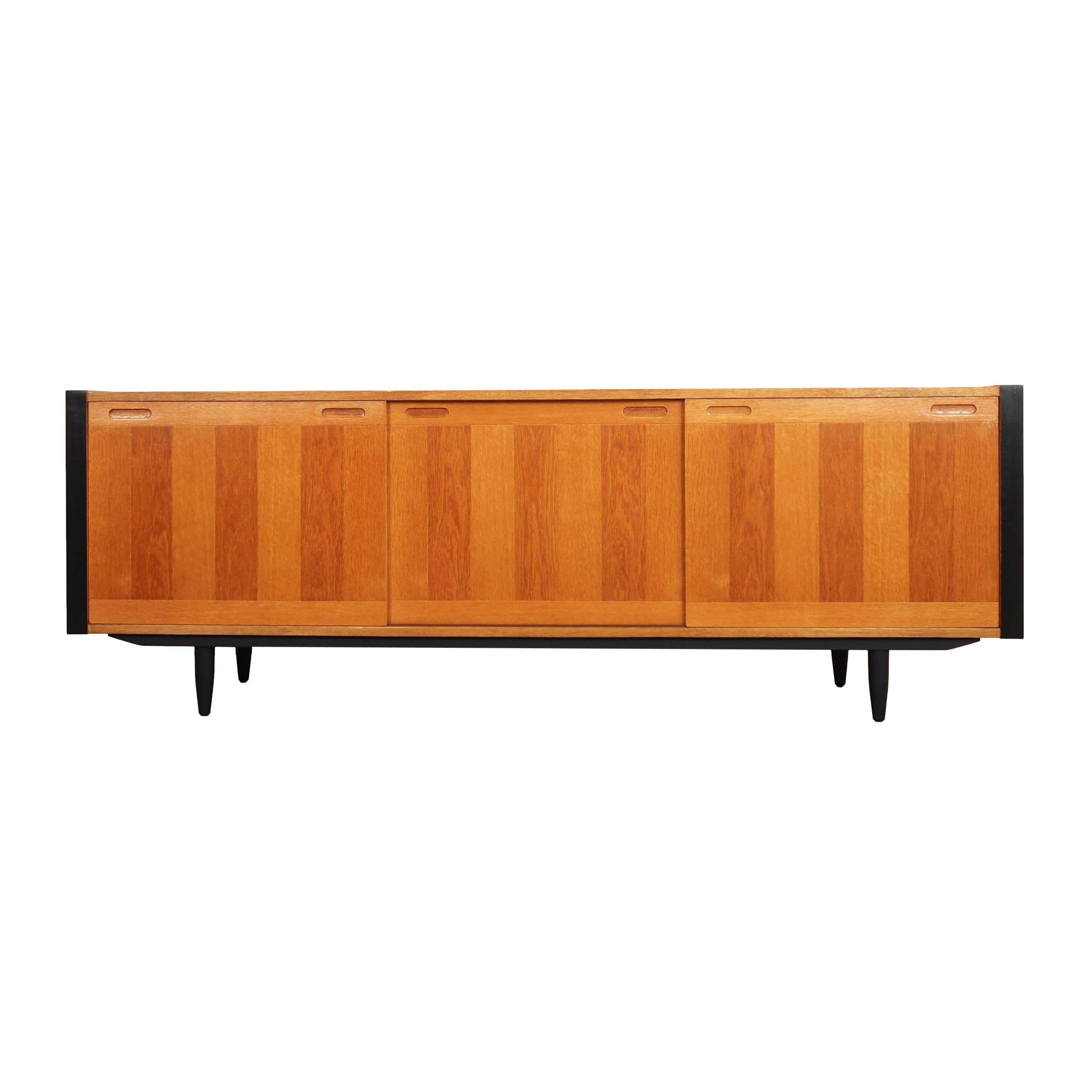 Buffet en frêne, design danois, années 1970, production : Skovby Møbelfabrik