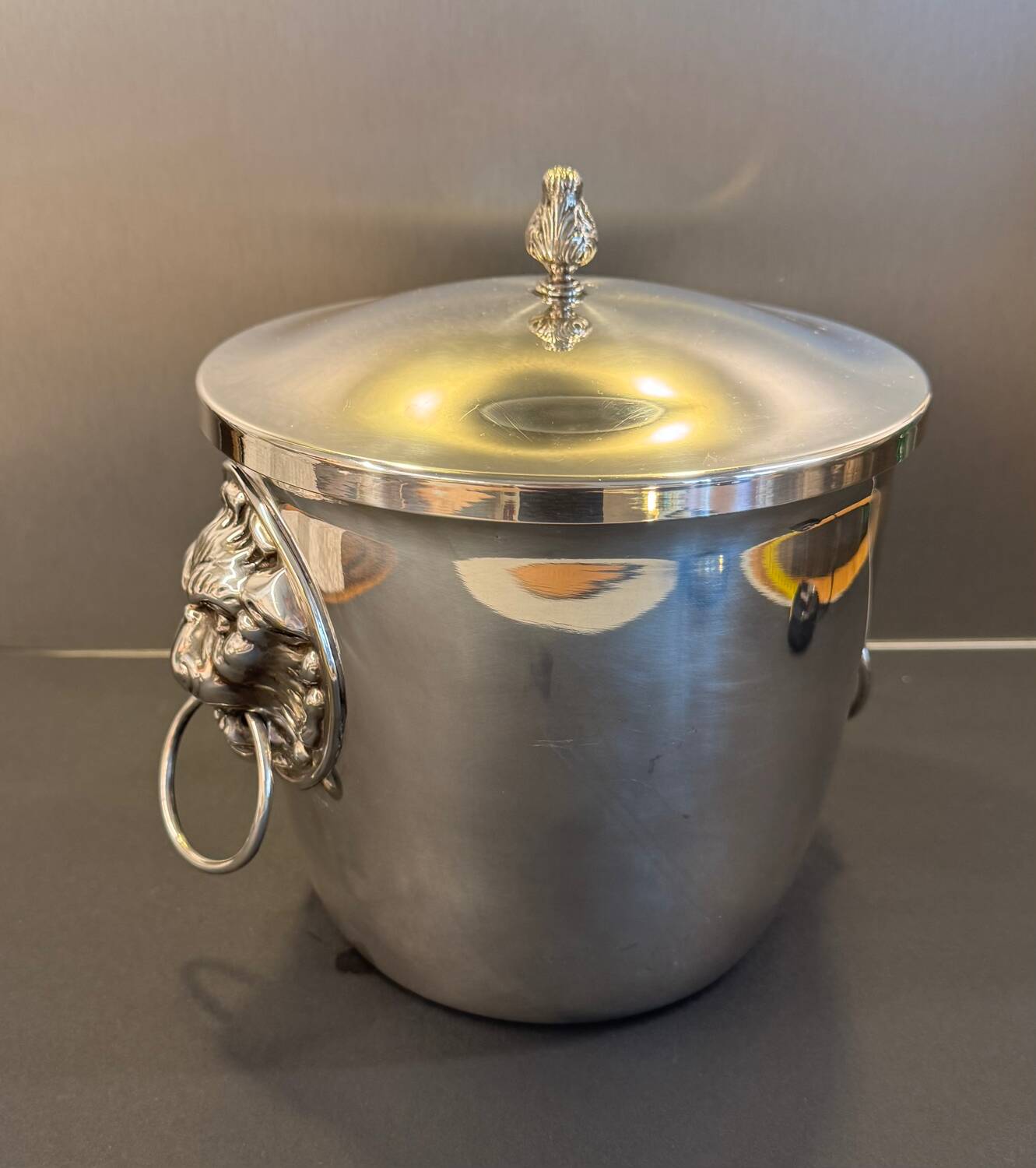 Silver metal ice bucket from the 60s/70s