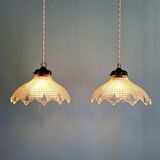 Paire de suspensions Art déco en verre transparent festonné, années 1920-30