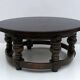 Table basse en noyer de style Louis XIII du XXe siècle