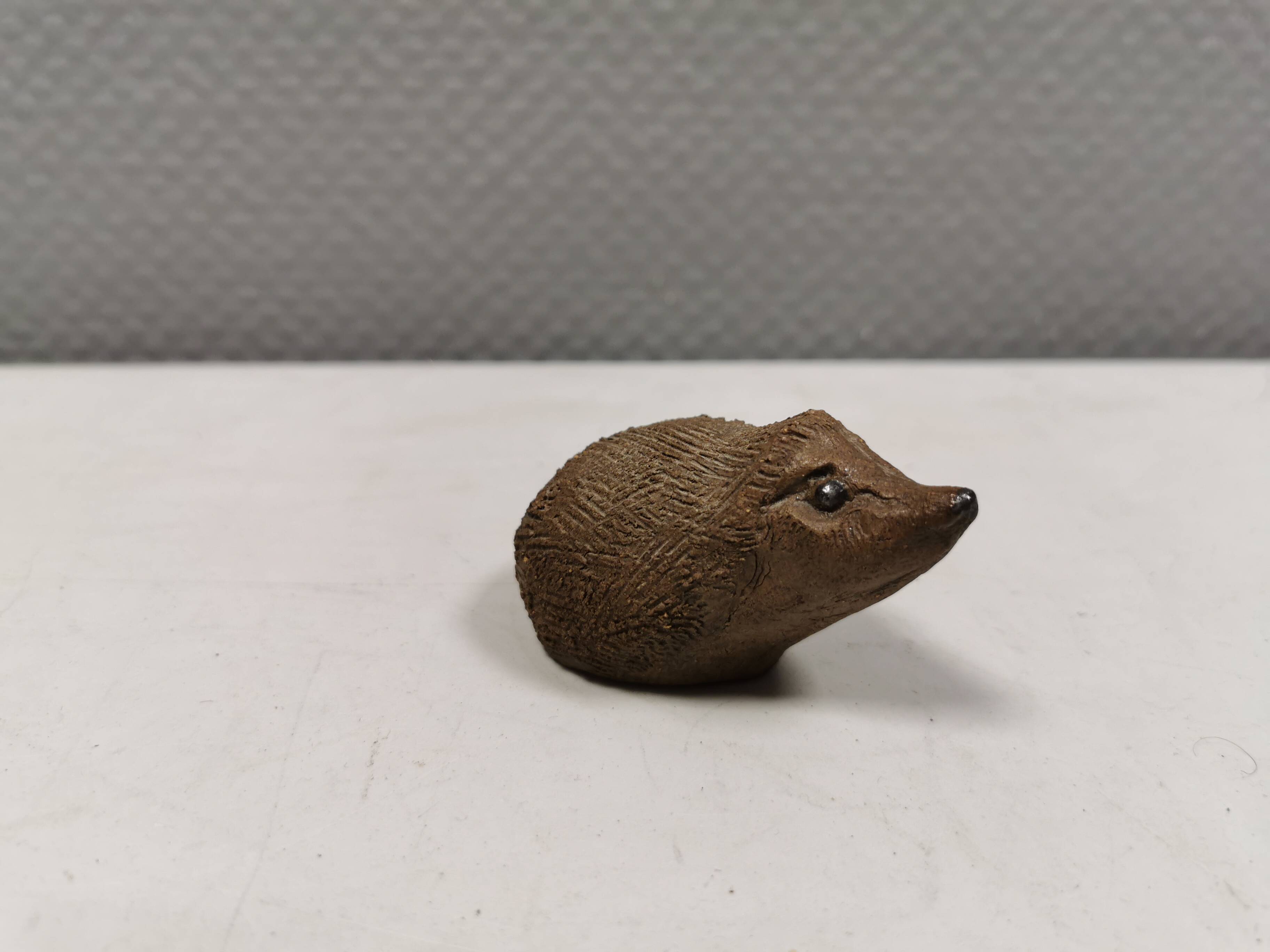 Small ceramic hedgehog by Poul Mathiesen (PM) 1970s Denmark.