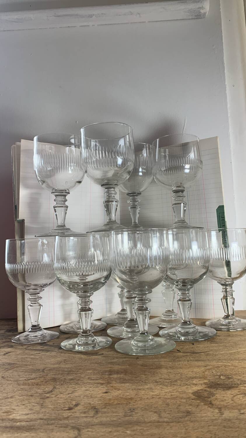 Set of 12 Baccarat Renaissance glasses from the 19th century.