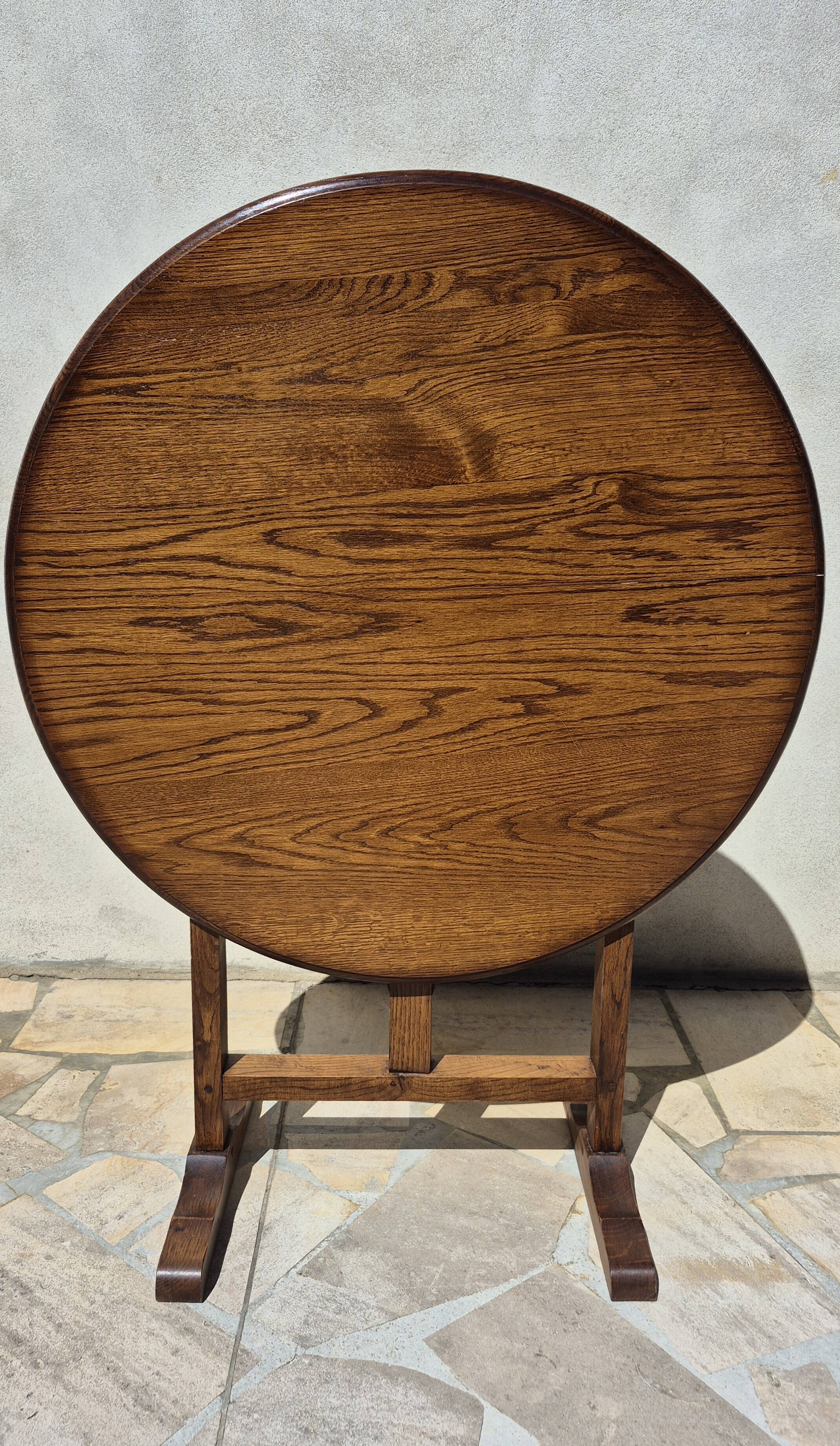 Petite table vigneronne ronde rabatable
