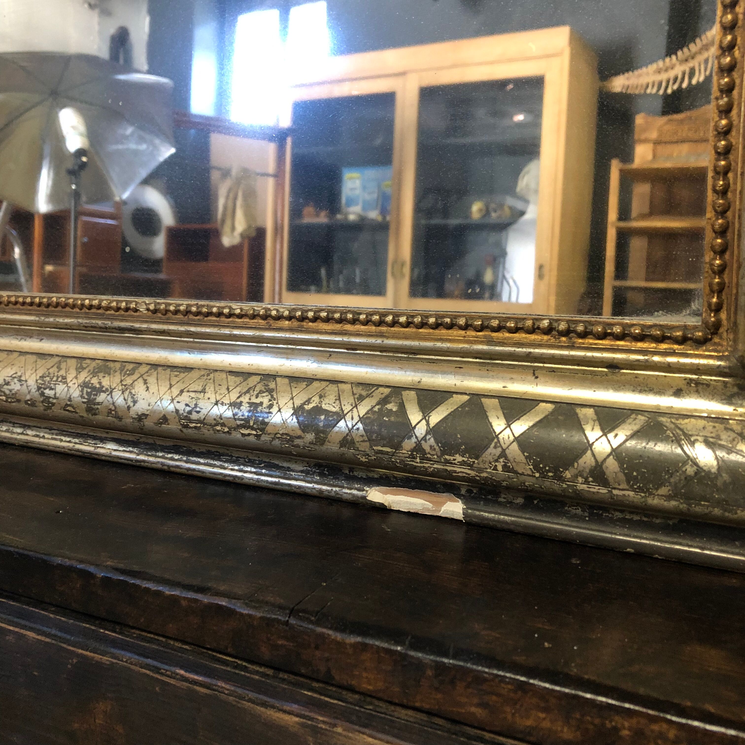 Gilded Louis Philippe mirror with decoration 120x77