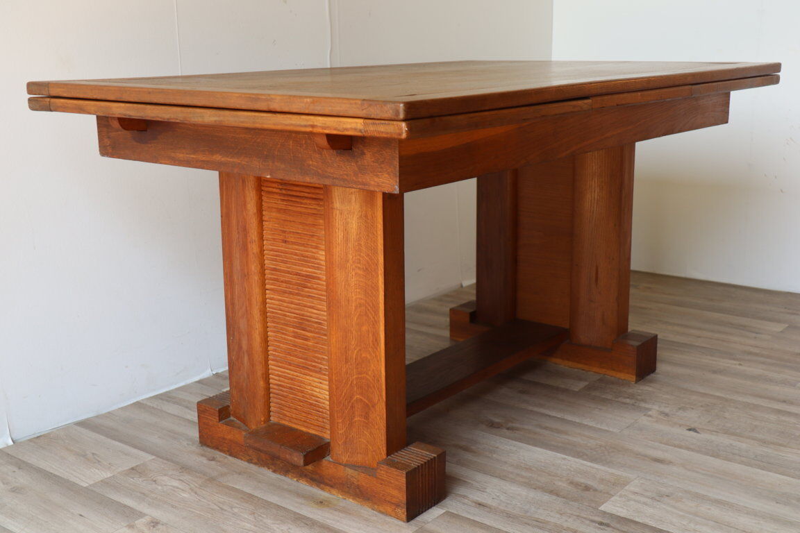Table de repas moderniste en chêne massif, 1940