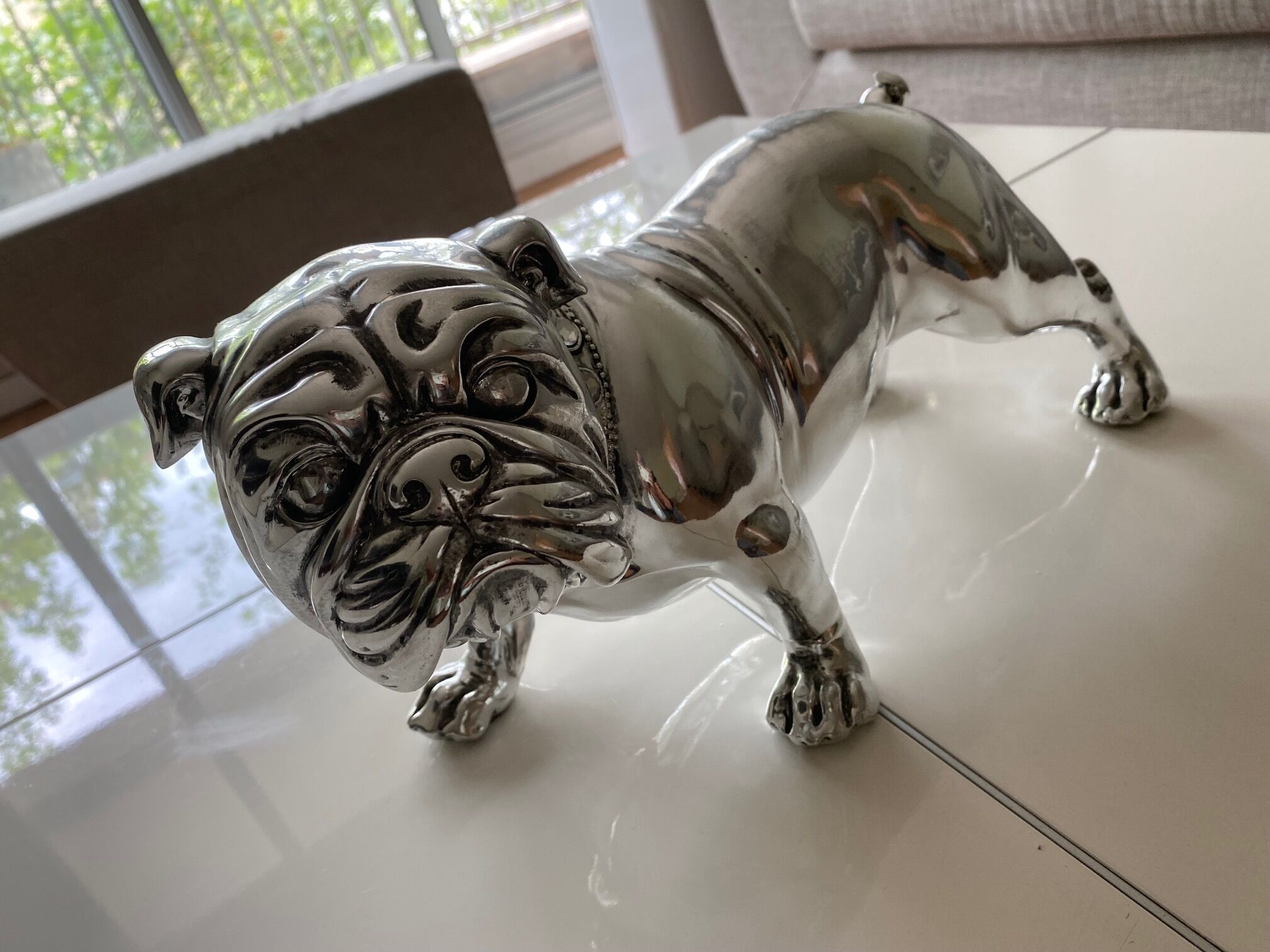 Statuette dog silver bulldog