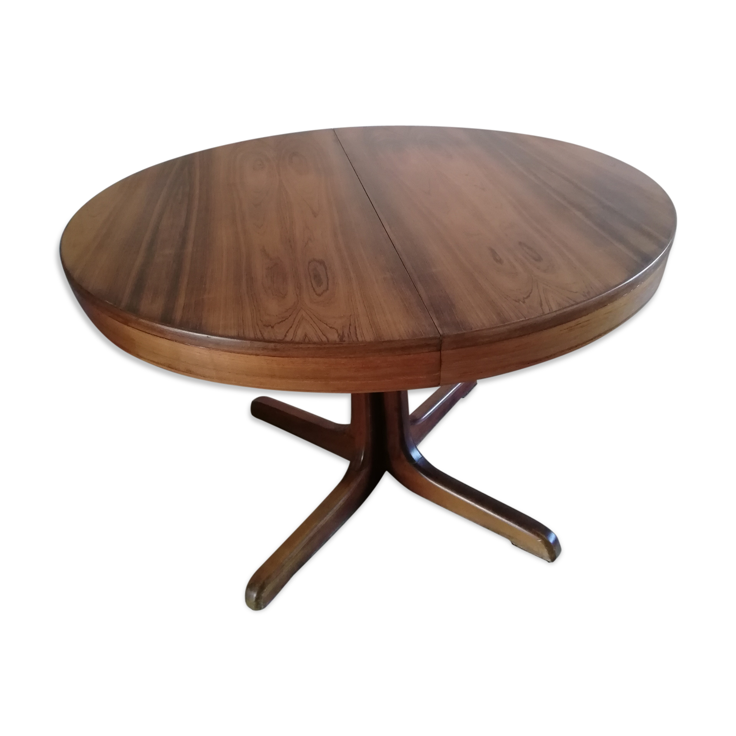 Extendable rosewood butterfly round table