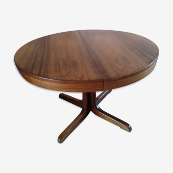 Extendable rosewood butterfly round table
