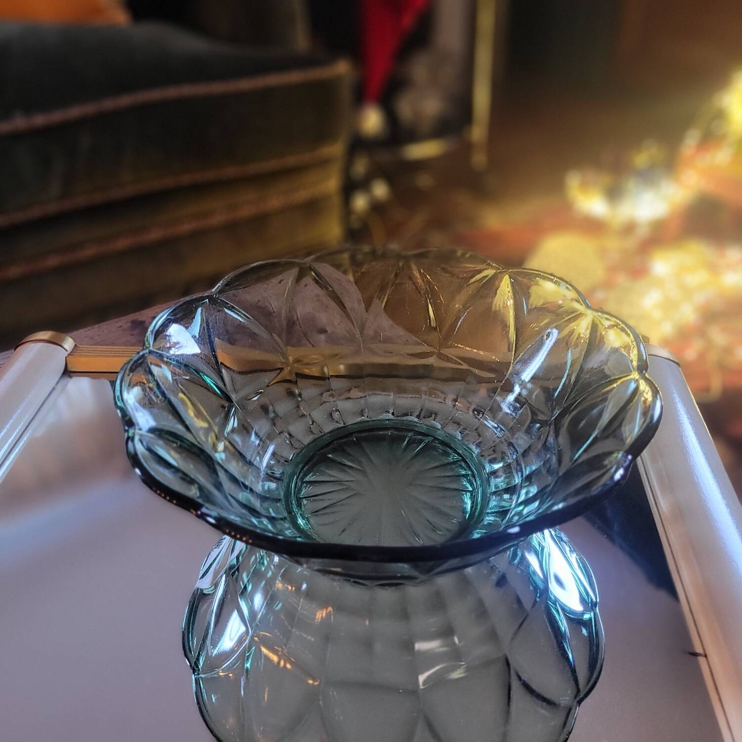 Saladier en verre moulé bleu-vert - Verrerie utilitaire années 1970