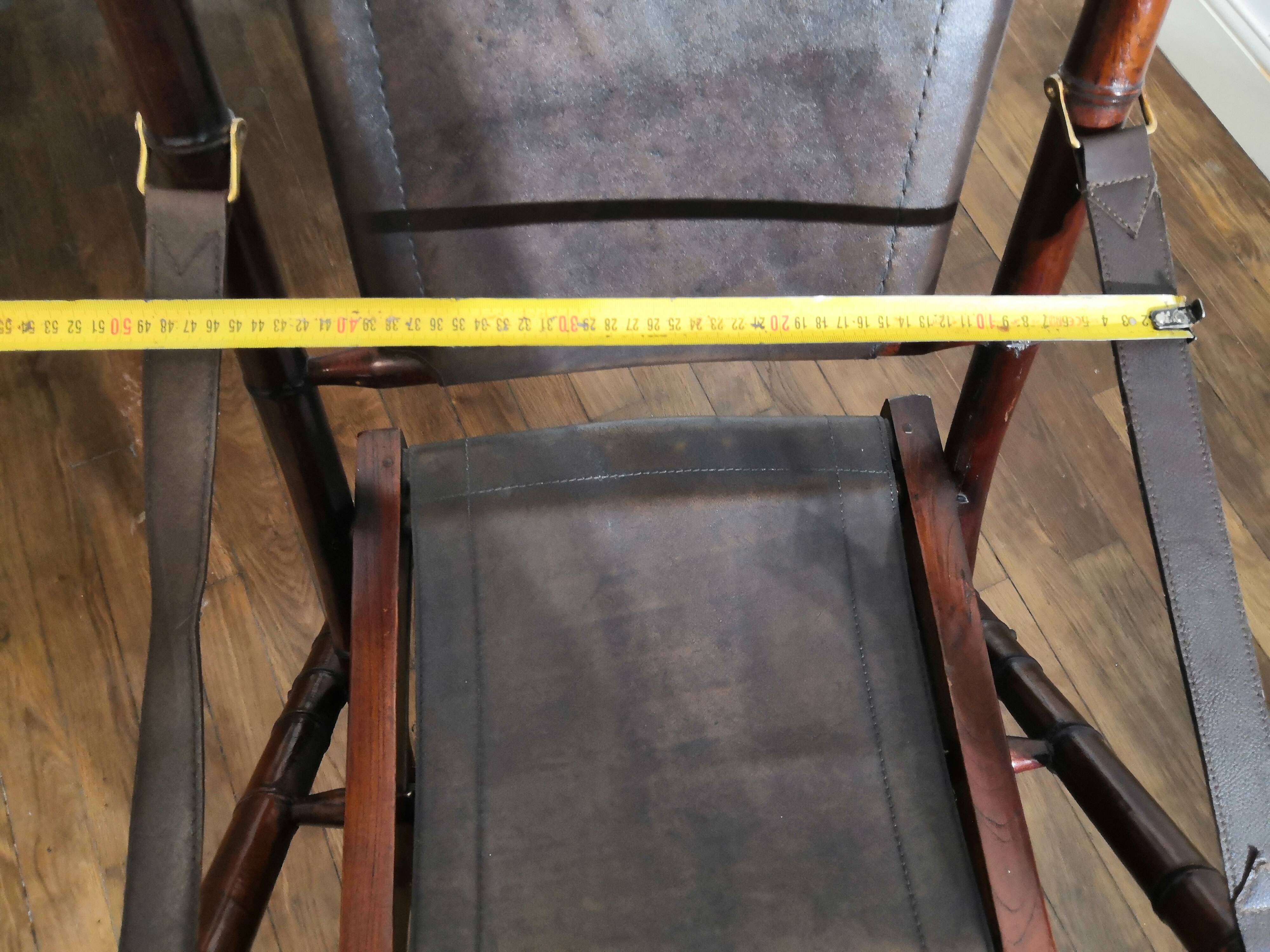 Colonial foldable chair