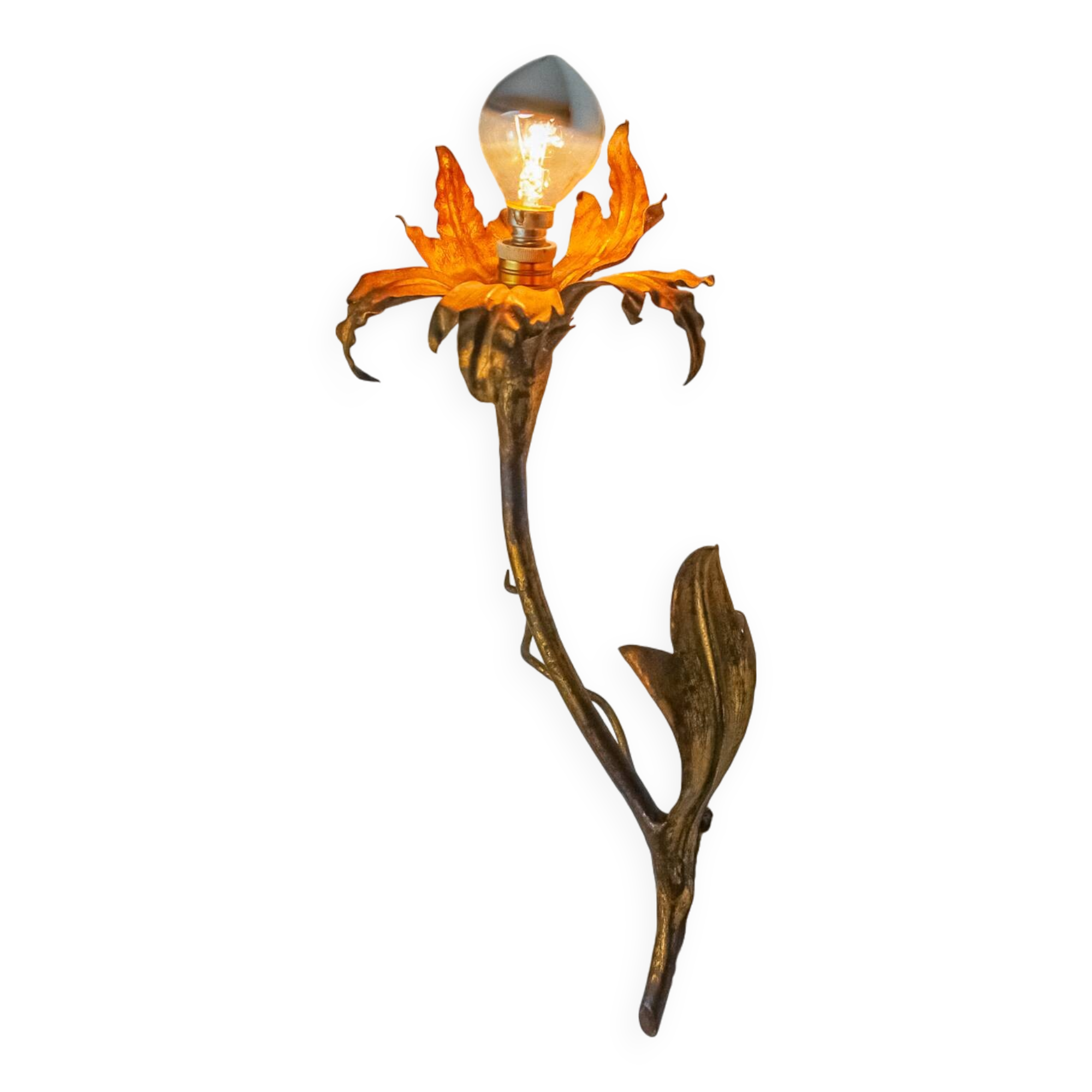 "Fleur de lys" wall light by Ferro Arte, metal and gold leaf, Spain, 1970