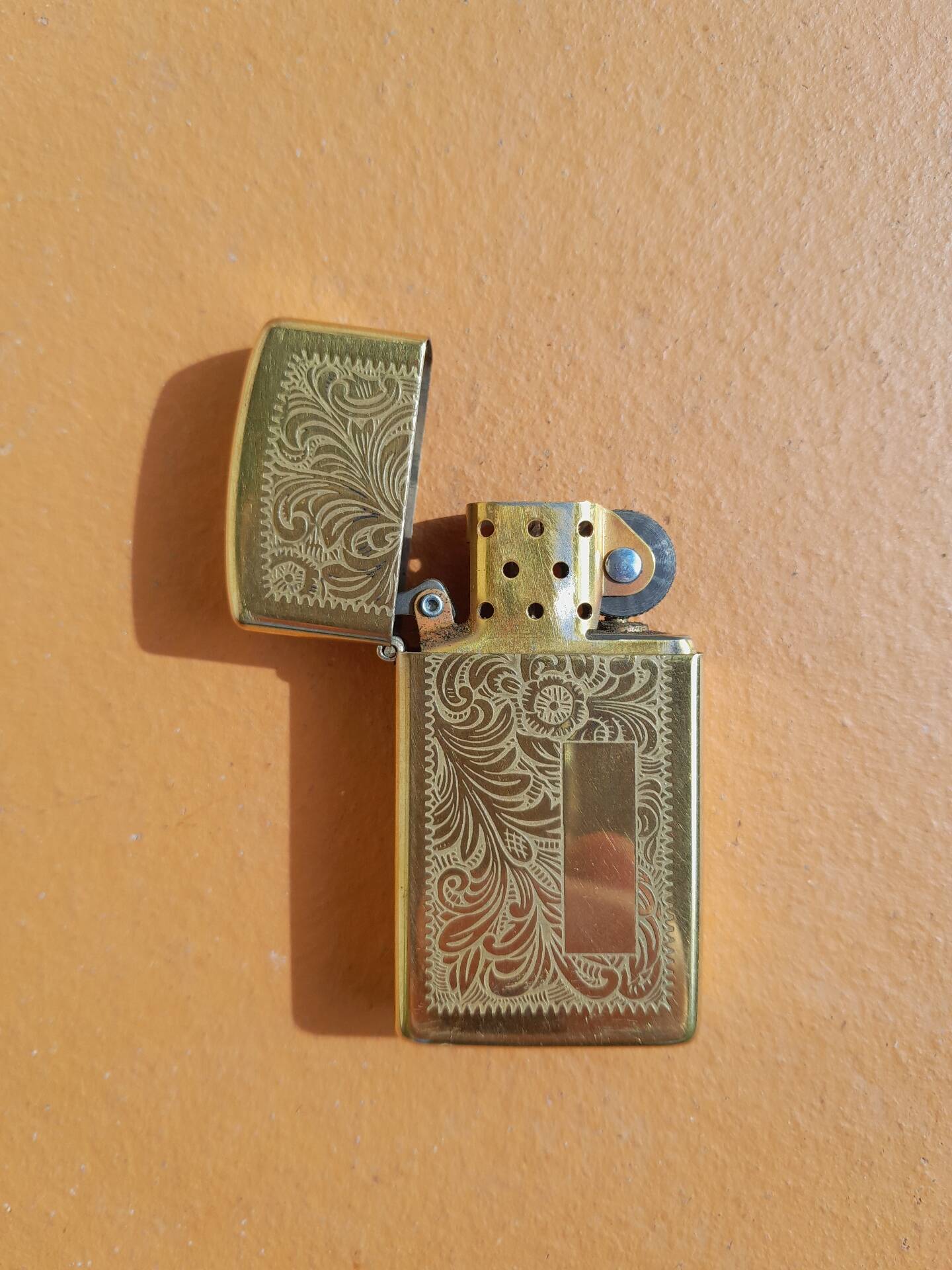 Zippo Slim Venetian Brass Vintage Lighter (1994)