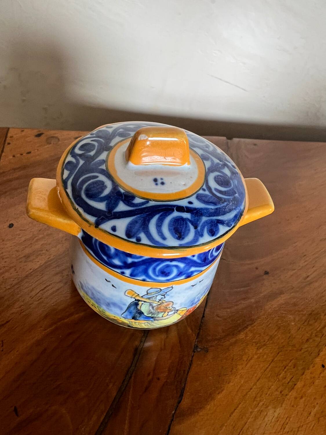 Set of tray and six cream pots HB Quimper