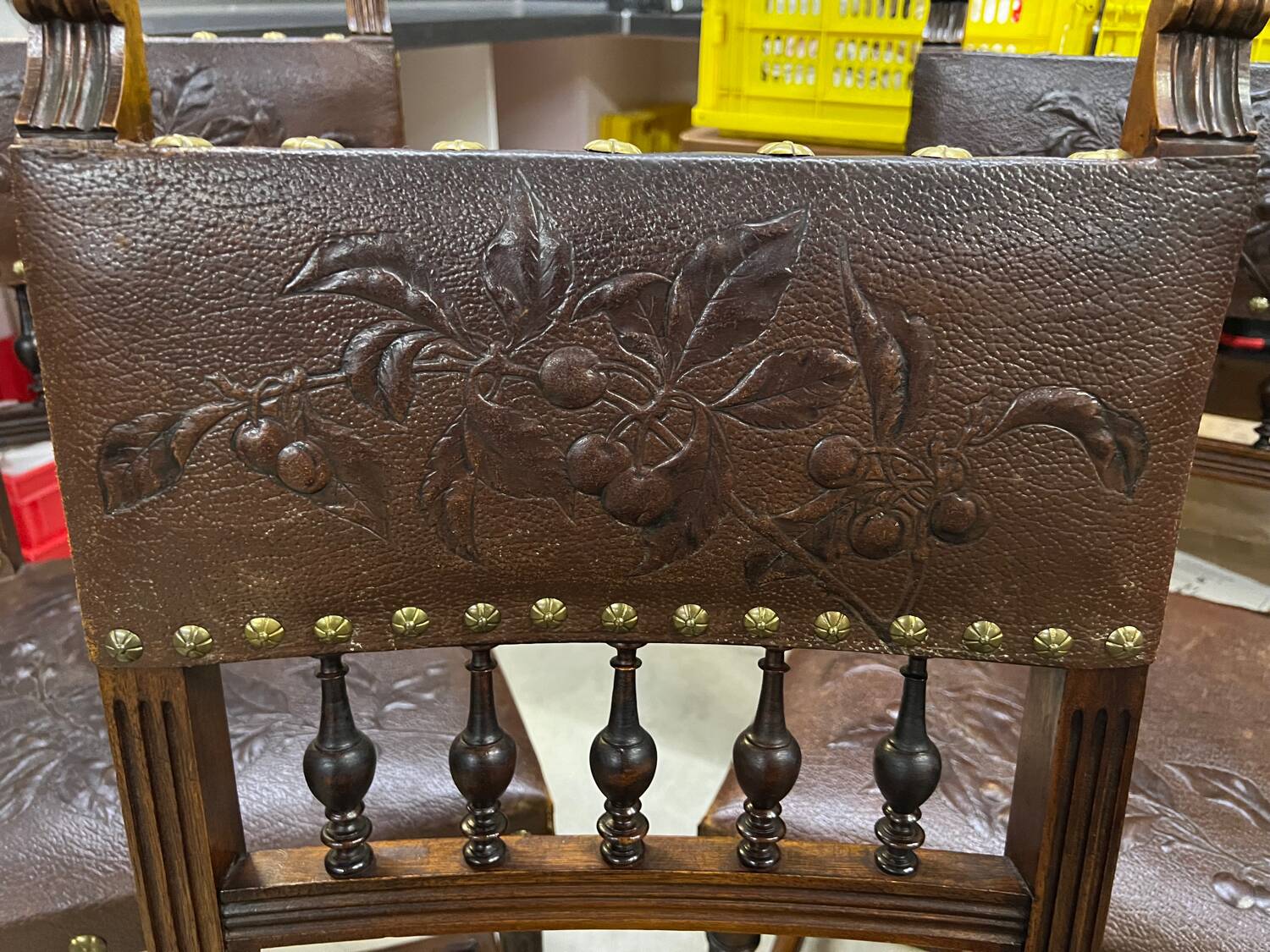 Word of 6 chairs Henri II