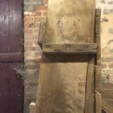 Shelf, storage unit with lockers to lean on