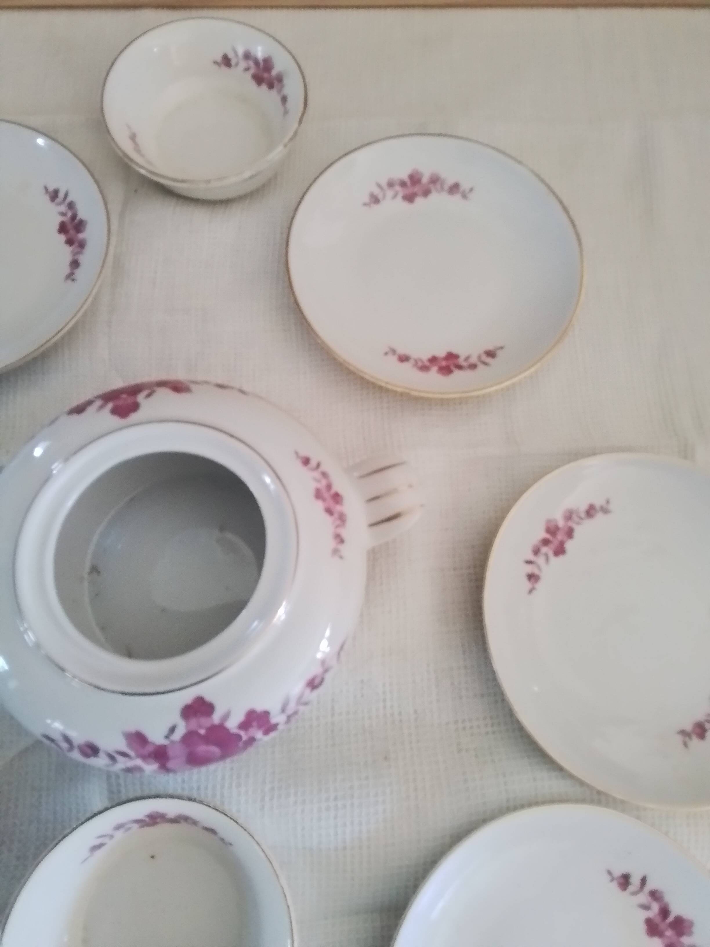 Antique porcelain dinette