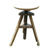 Tabouret tripode réglable à vis