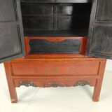 Antique Chinese red lacquer cabinet, late 19th / early 20th century.