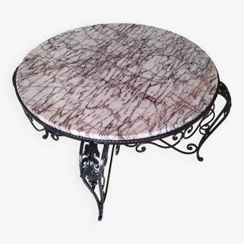 Table en fer forgé avec plateau en marbre