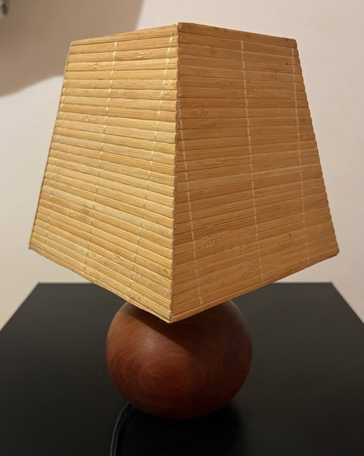 Solid wood ball lamp