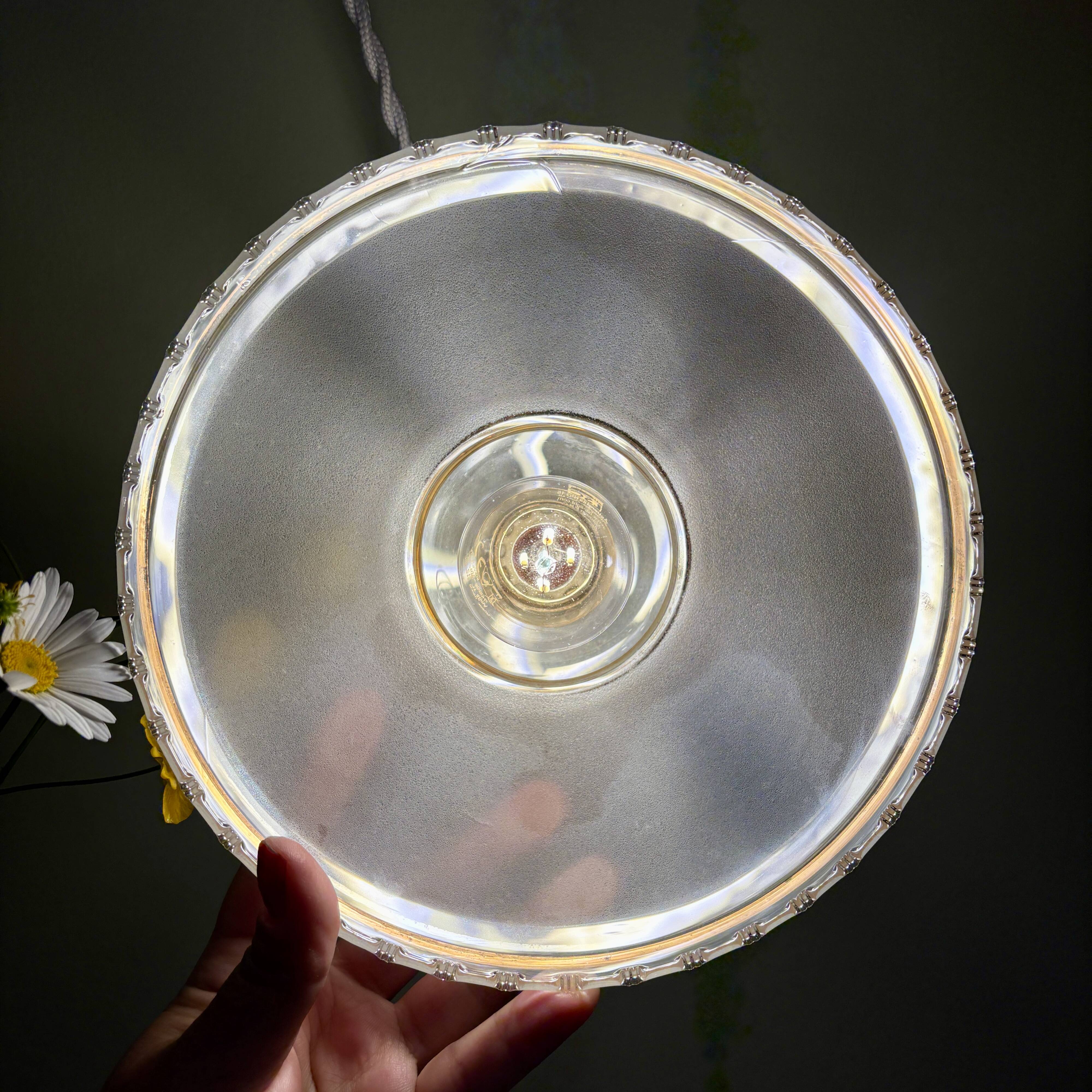 Pendant lamp, antique lampshade in white and gold granite glass