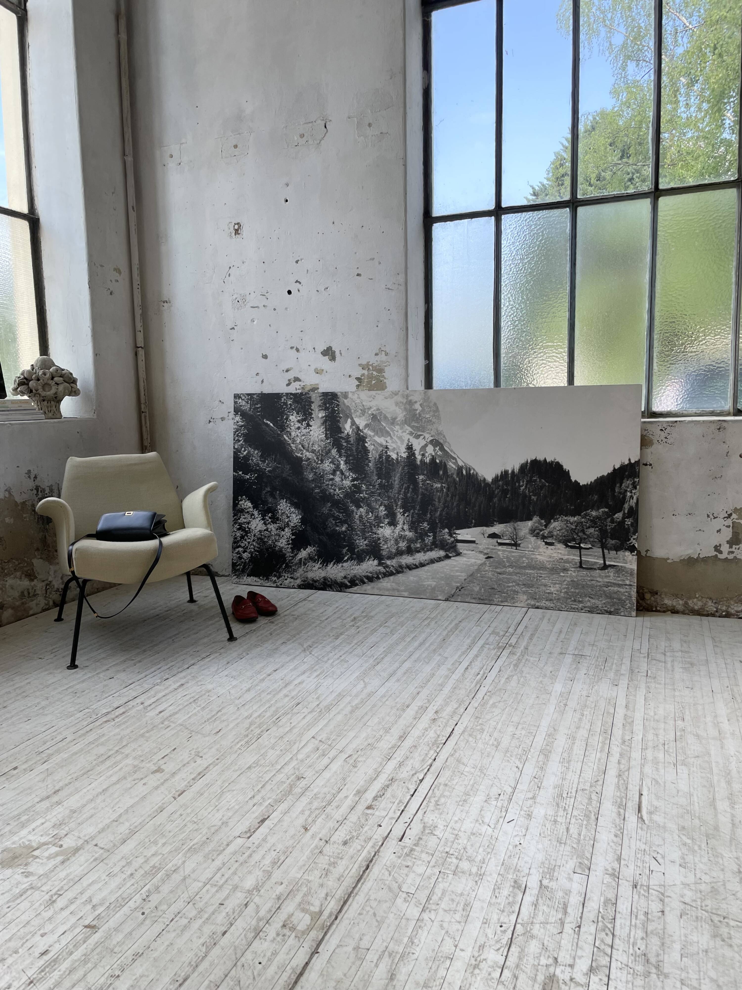 Old XXL black and white mountain photography