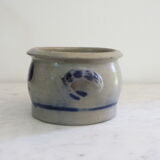Ancien pot en grés