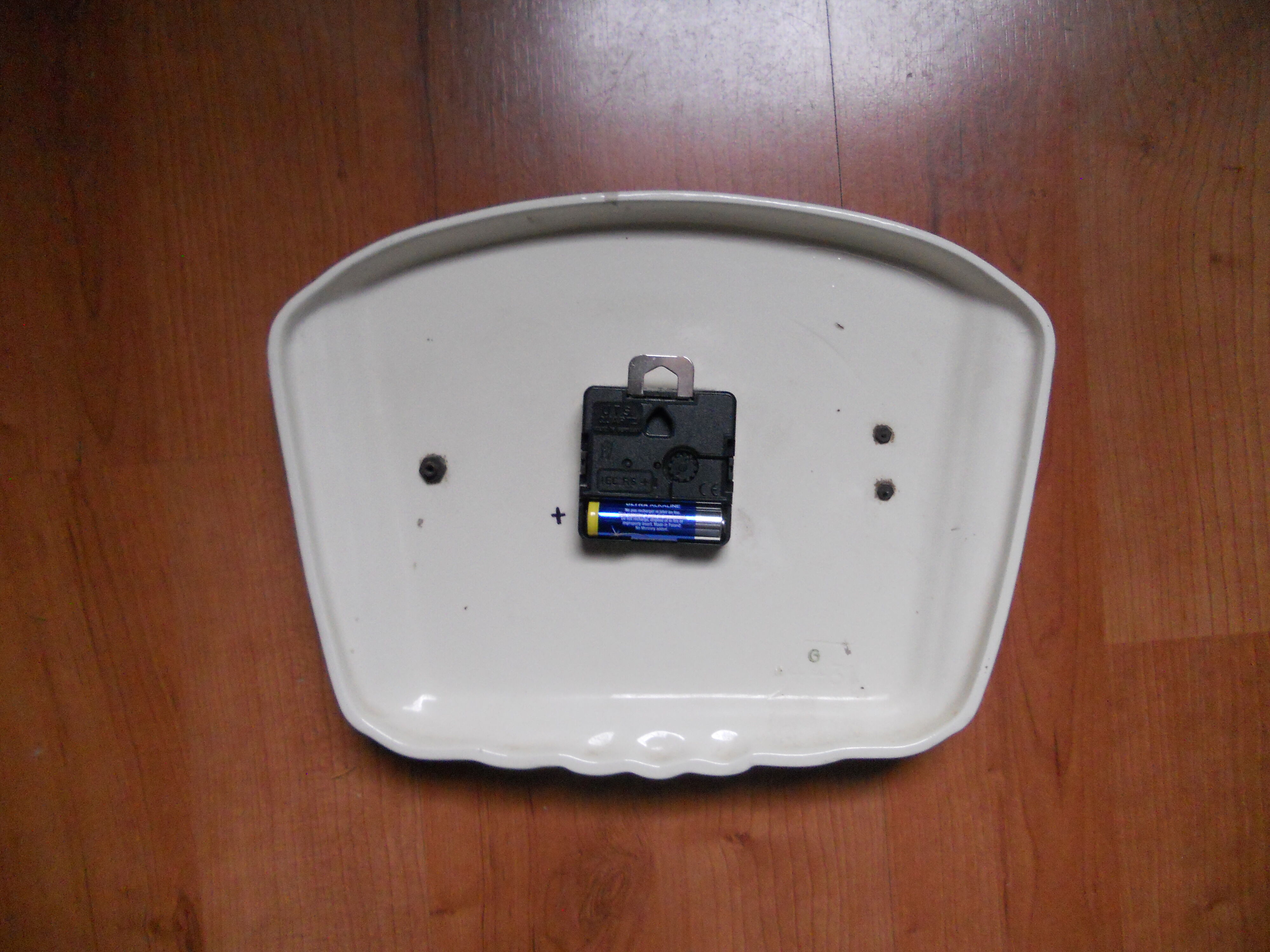 50' ceramic wall pendant