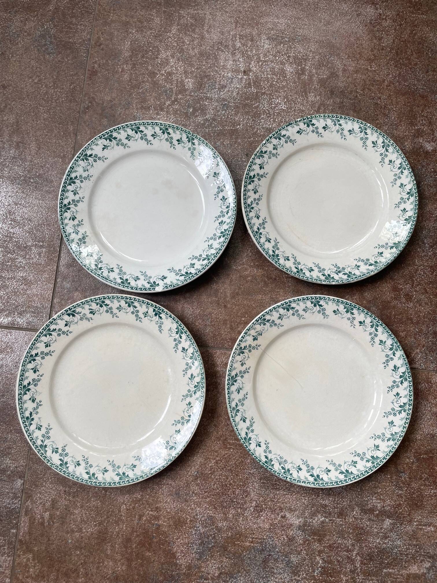4 opaque porcelain dessert plates from Gien, Montigny model