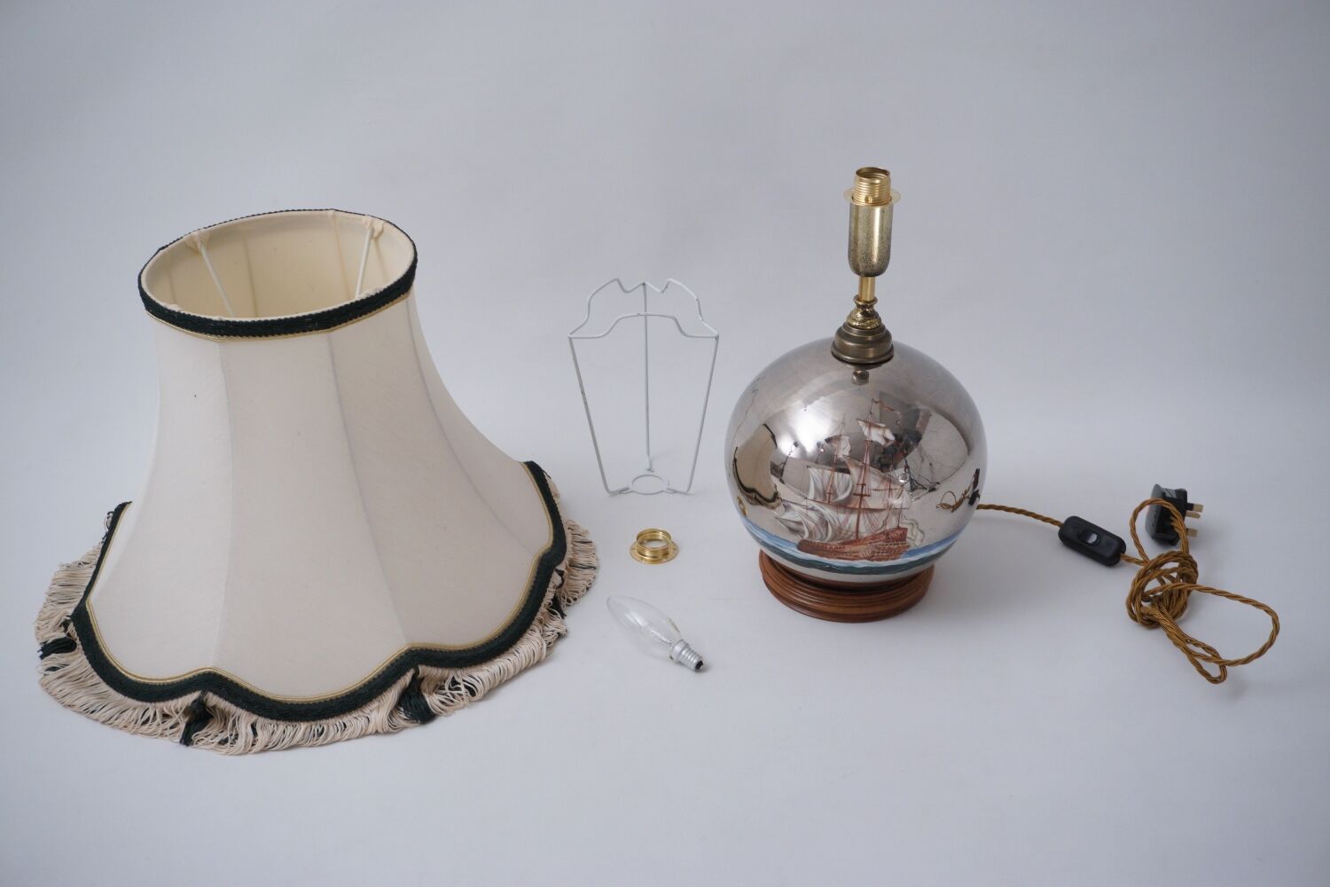 Lampe de table antique en verre mercure, galion et navire, soufflé à la main, années 1920, anglais, recâblé