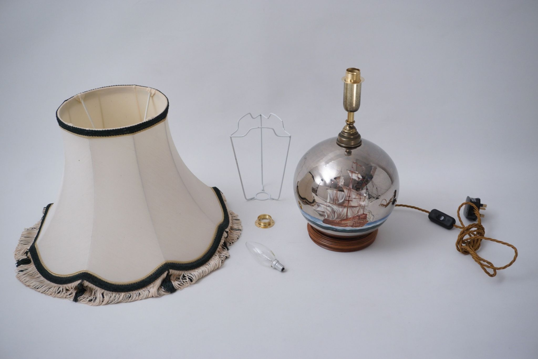 Lampe de table antique en verre mercure, galion et navire, soufflé à la main, années 1920, anglais, recâblé