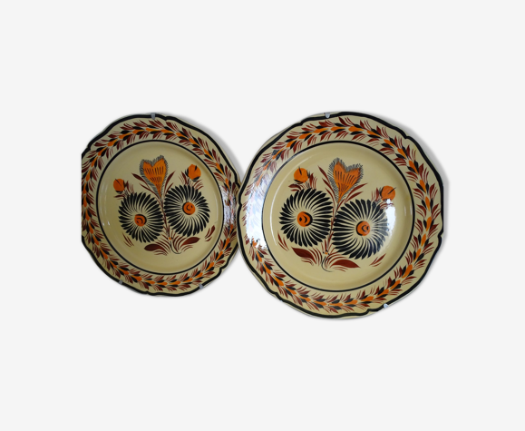 2 assiettes Henriot Quimper