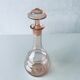 Carafe en verre rose